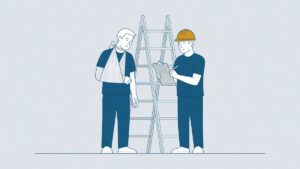 Werknemer met arm in mitella bij een ladder terwijl de leidinggevende het bedrijfsongeval noteert