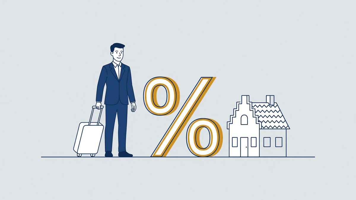 Illustration: an expat with a suitcase next to a percentage sign and a Dutch house, the 30% ruling