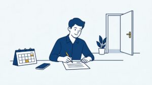 Werknemer schrijft een opzegbrief met een kalender en telefoon naast zich.